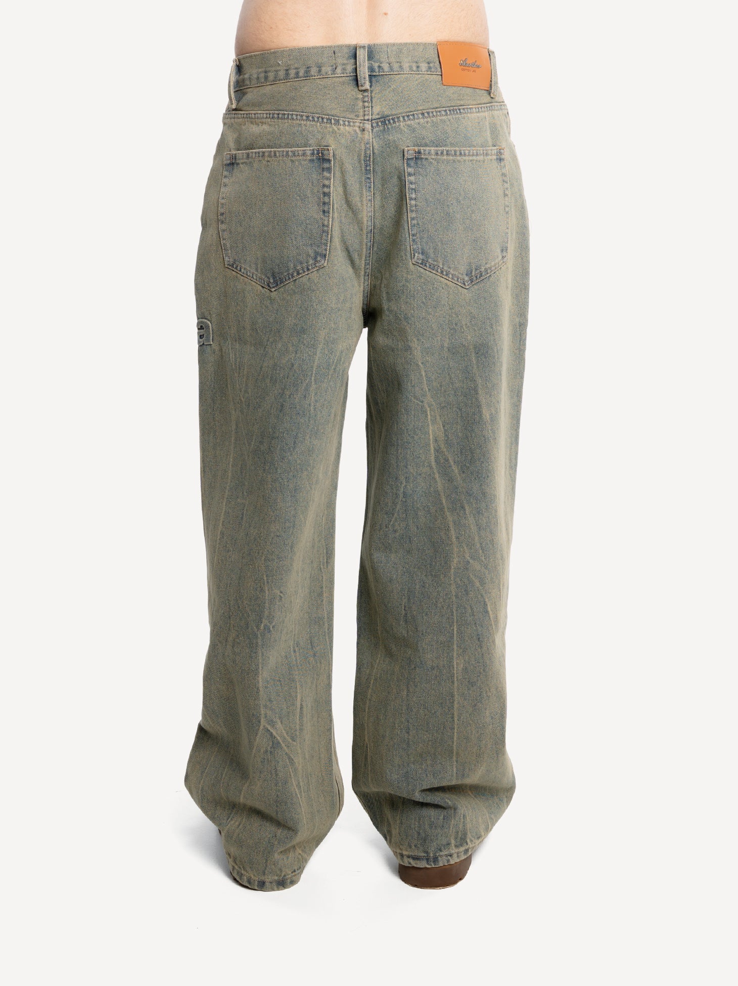 Everyday Wide Fit Jeans - Image 4