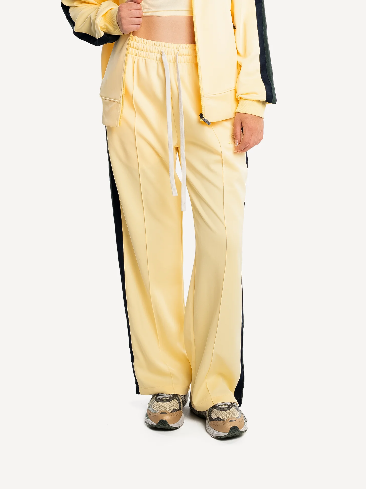 Everyday Wide Fit Track Pant - Image 14