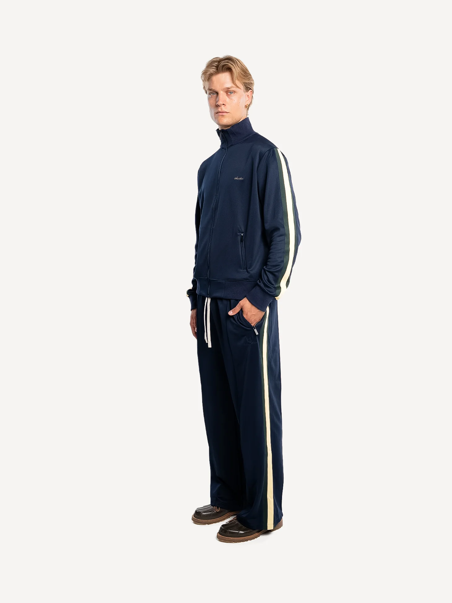 Everyday Wide Fit Track Pant - Image 5