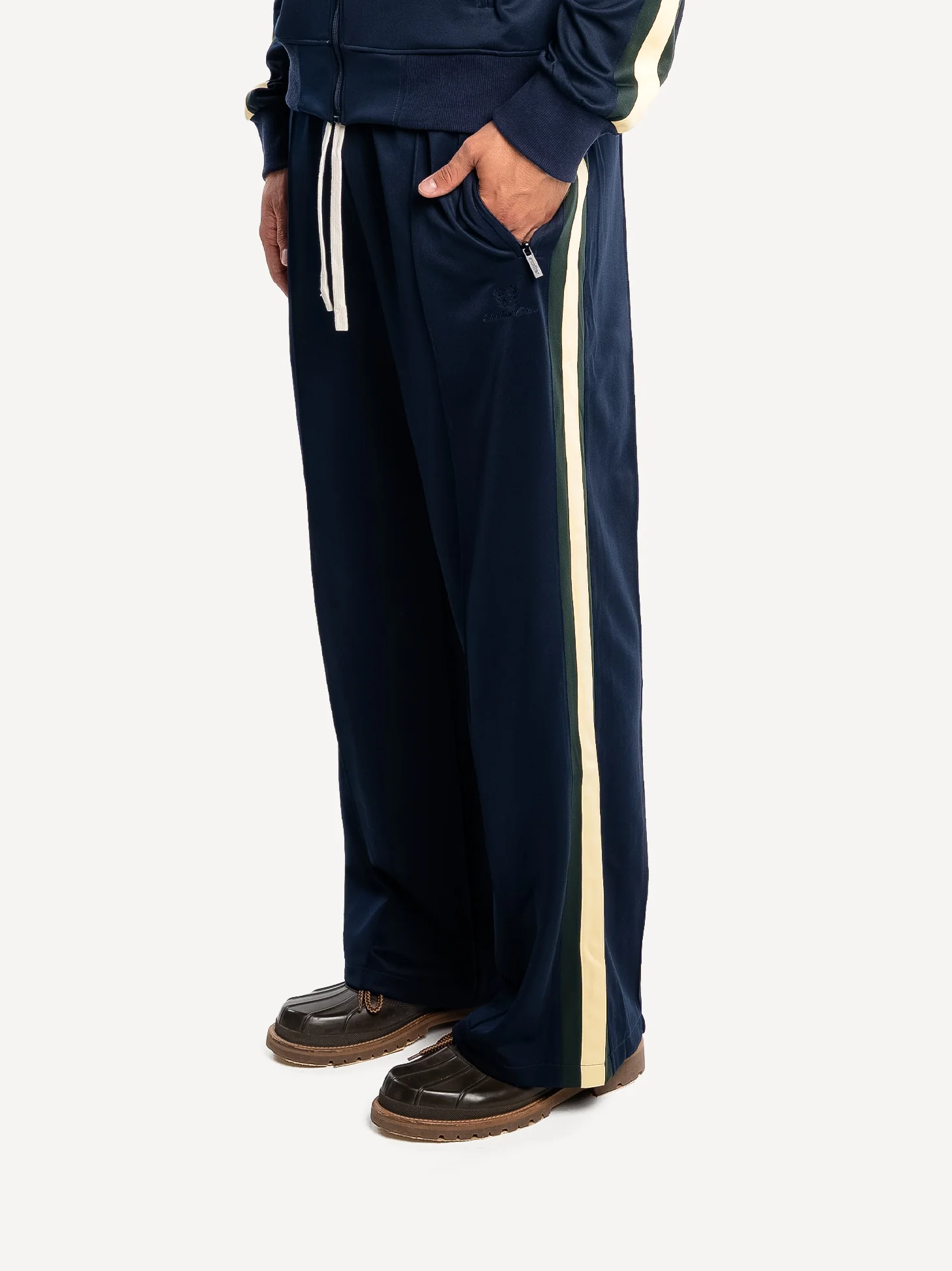 Everyday Wide Fit Track Pant - Image 8