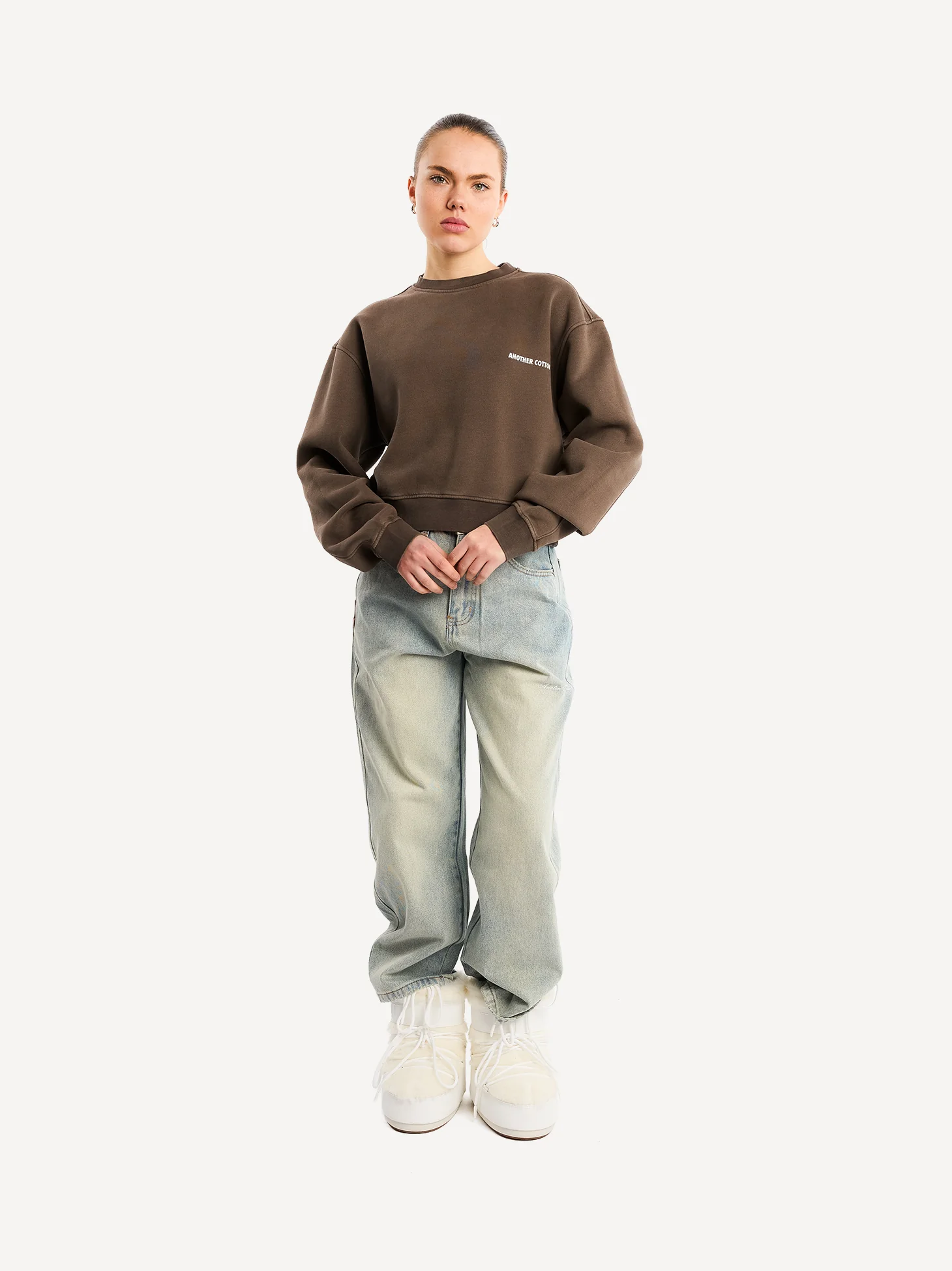 Hot Girls Sweatshirt Cropped Sweatshirt - Image 5
