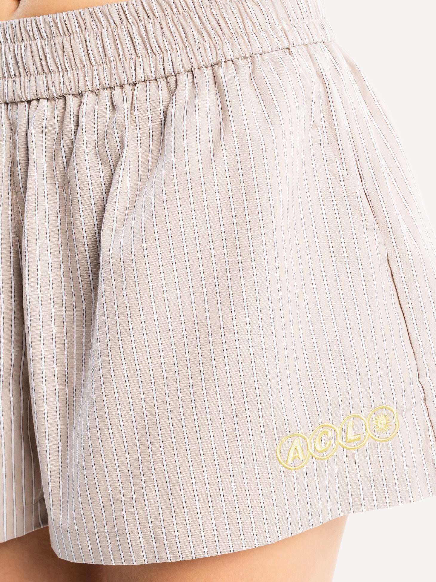 WMN Carrer Del Sol Shorts - Image 3